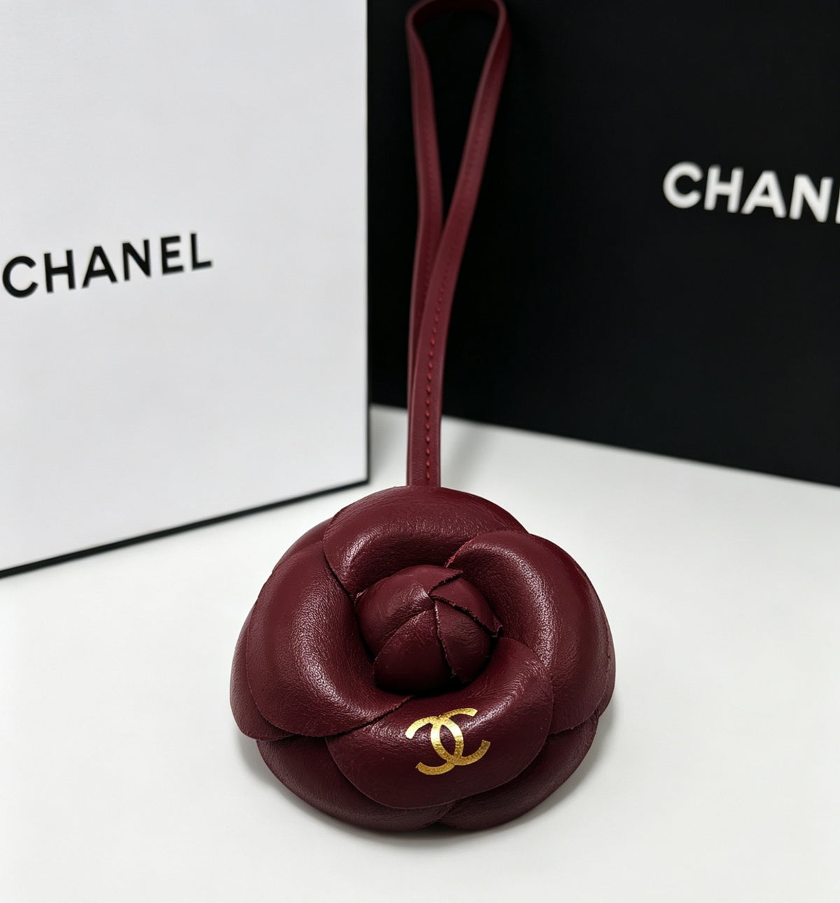 Premium Fashion Keychain Stylish AccessoryใCH*NEL Seriesใ๐๐๐ฒ๐๐ก๐๐ข๐ง๐ฌ & ๐๐๐ฒ ๐๐ข๐ง๐ ๐ฌ๏ผ๐๏ผ