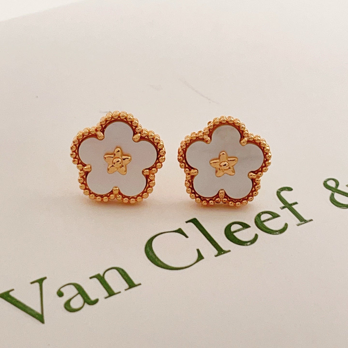 Beaded Outline Flower Stud Earrings