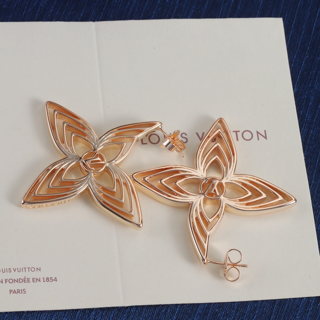 Openwork Four-Petal Flower Drop Earrings