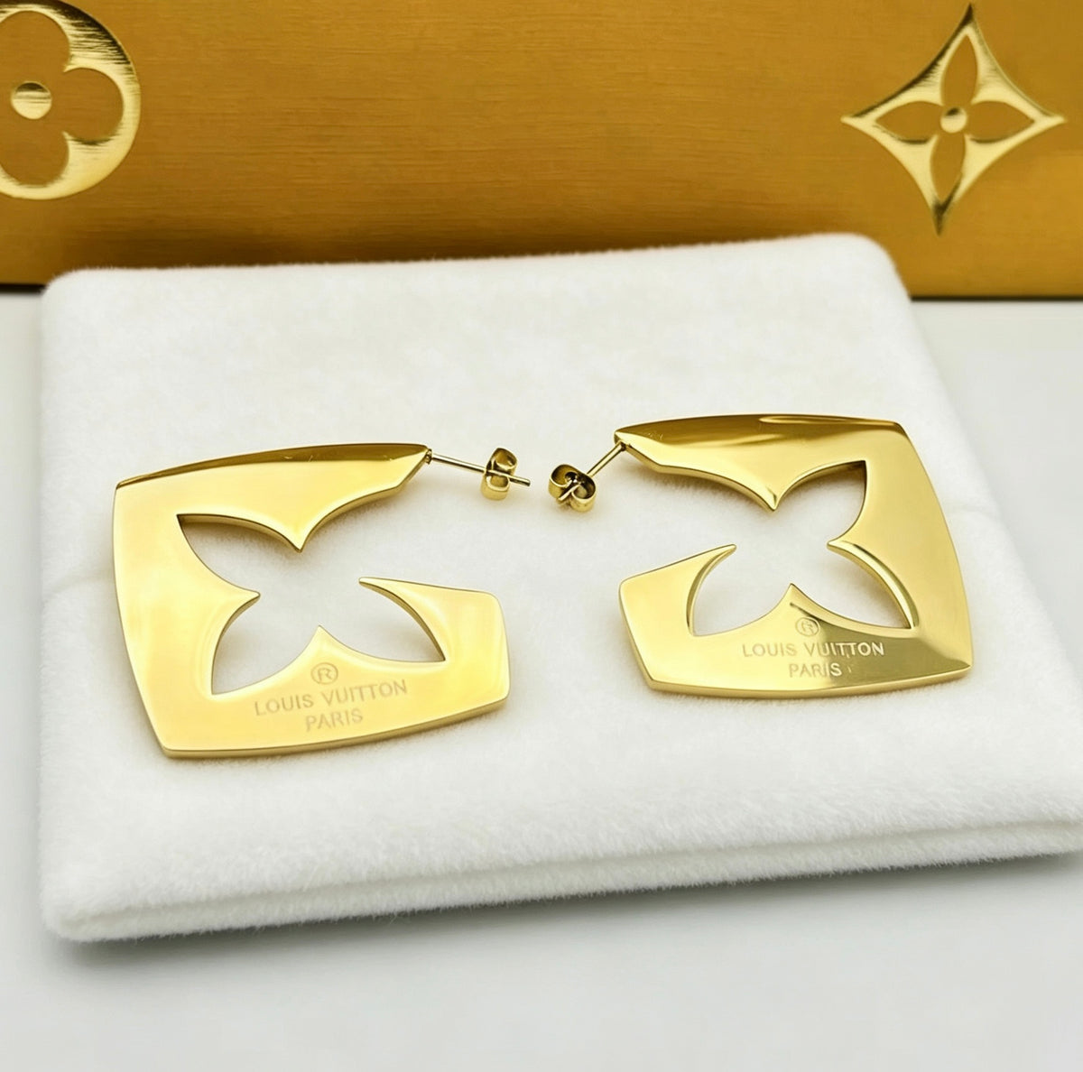 304 Stainless Steel Square Floral Cutout Hoop Earrings