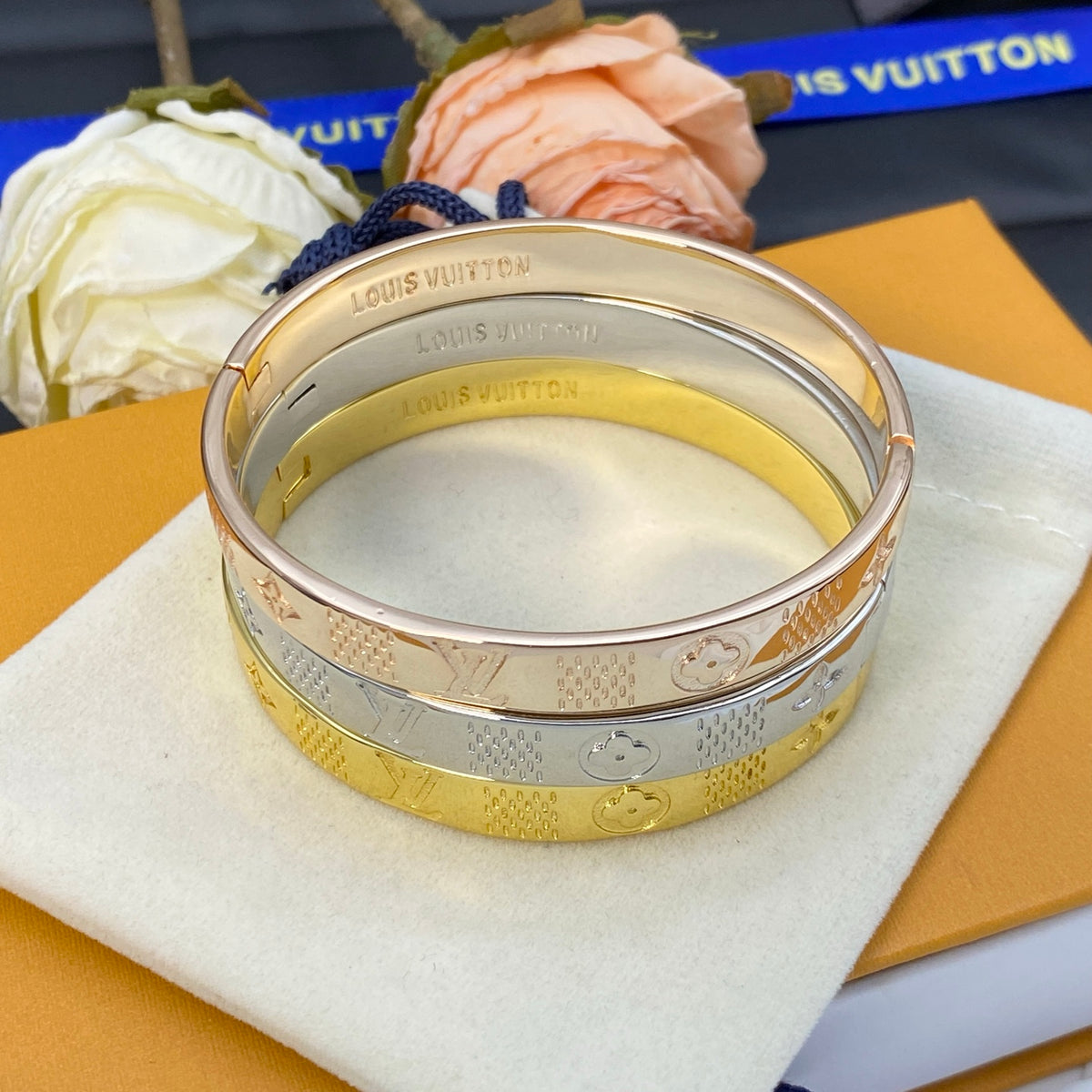 Textured Floral Motif Bangle Bracelet