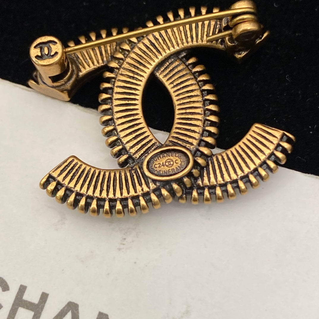 Premium Edition Brooch、Brooches Collection、CH*NEL Series、𝐁𝐫𝐨𝐨𝐜𝐡𝐞𝐬(𝐇)