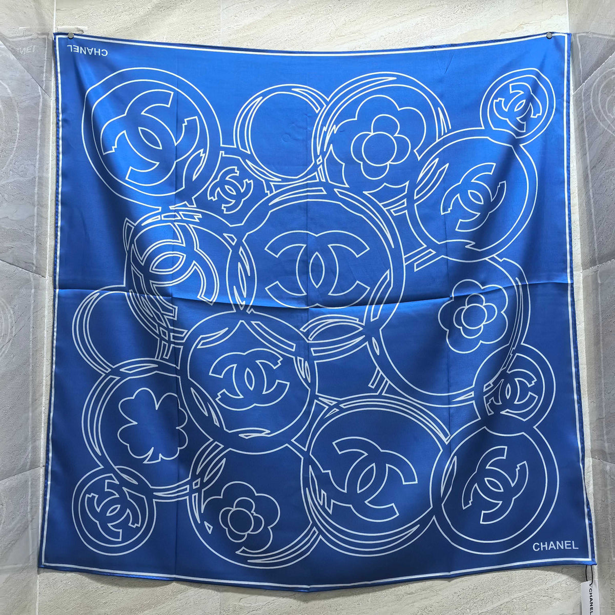 Outline Interlocking-C Square Scarf - 90 x 90 cm