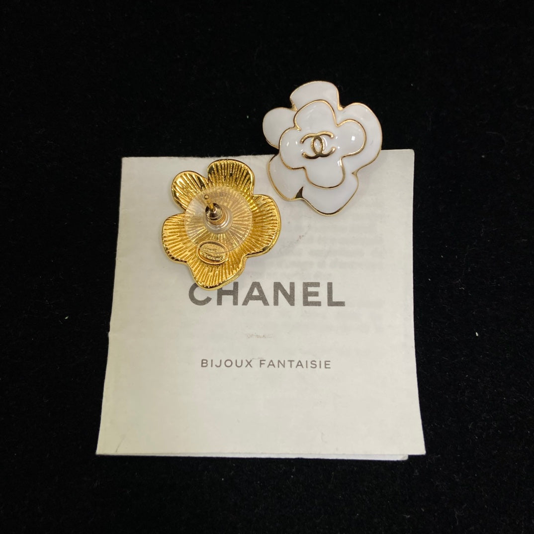 Layered Flower Stud Earrings