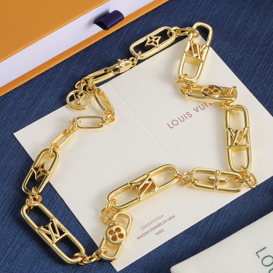 Chunky Paperclip Chain Necklace
