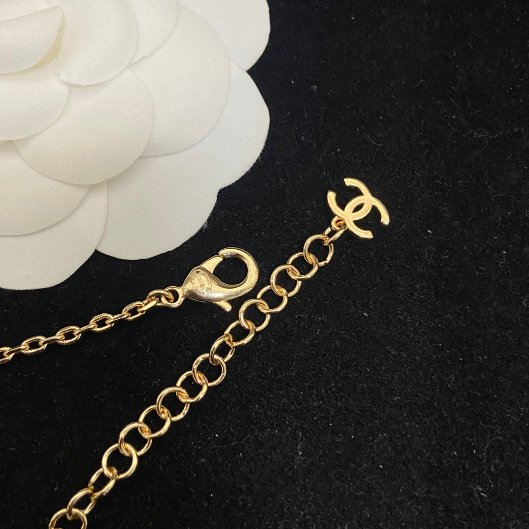Classic Pearl-Look Beaded Choker