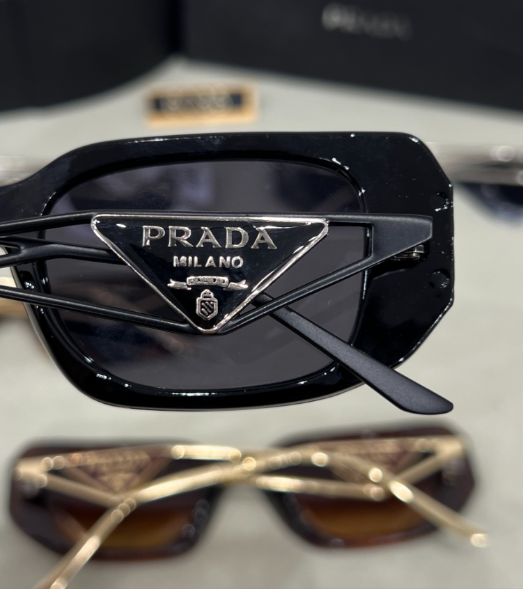 Chunky Oval-Rectangle Sunglasses