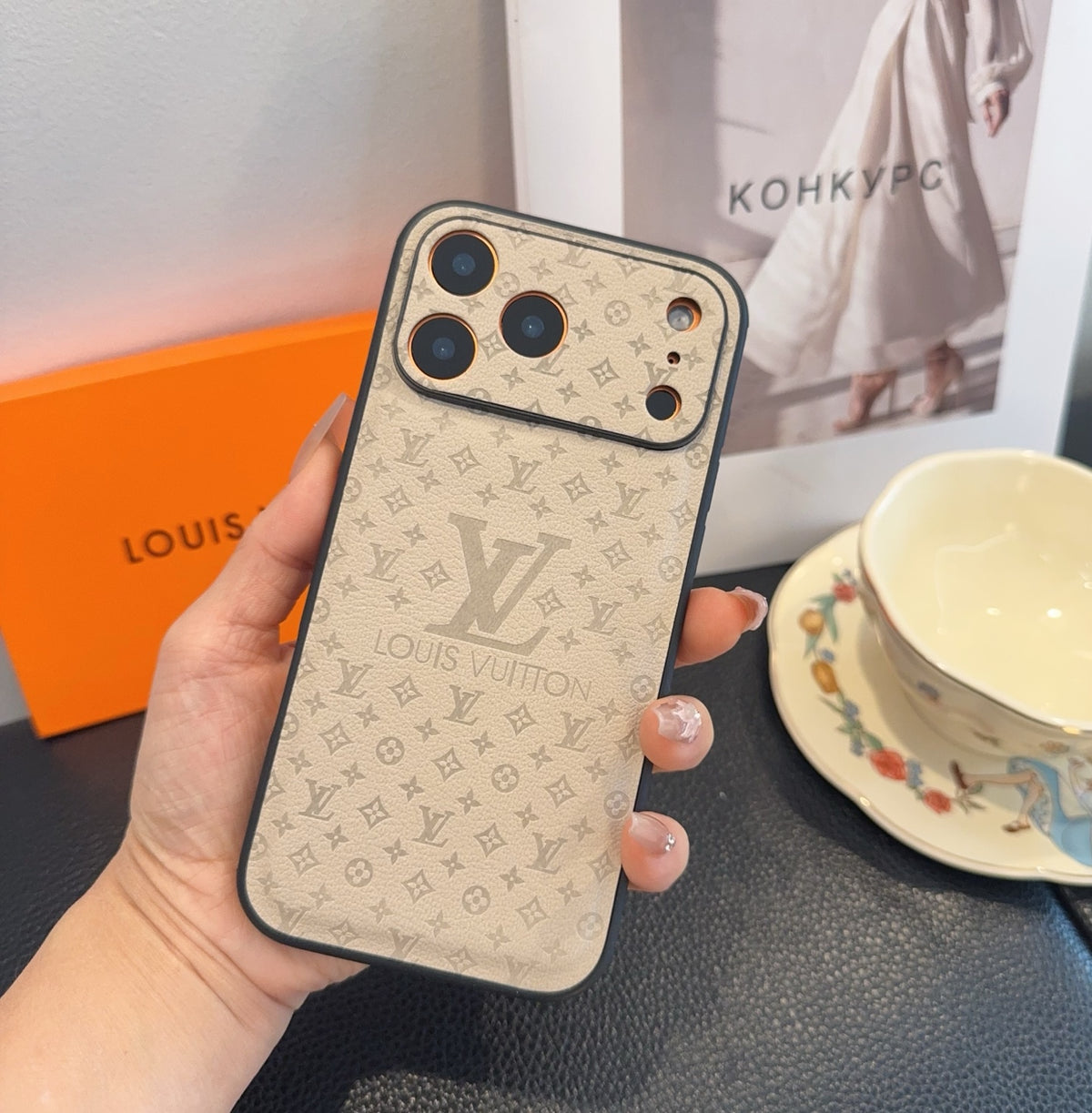 Fashion Aesthetic Shock Absorbing Protective Phone Case L*V Series、Fashion Phone Case
