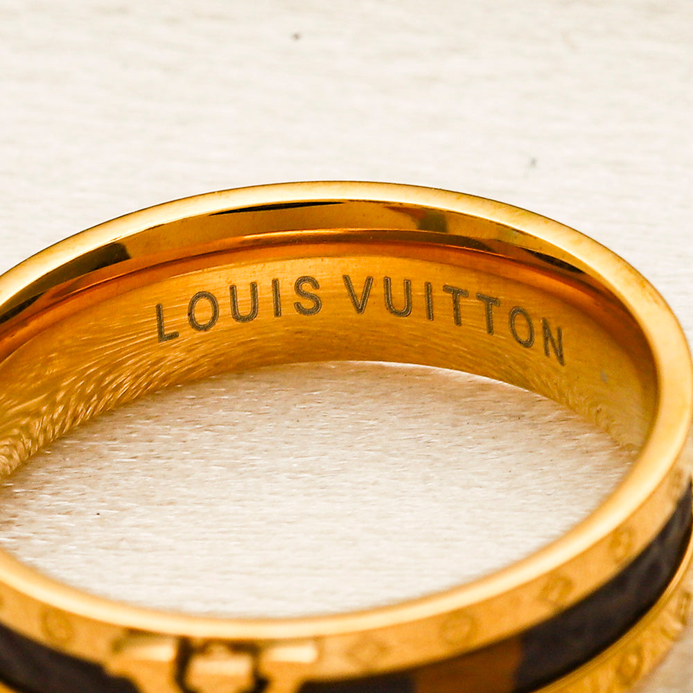 Ring aus Edelstahl 304 mit gestanztem Logo