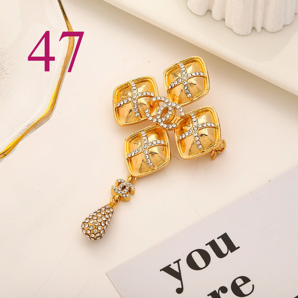 Fashion Brooch Collection,Brooches Collection、CH*NEL Series