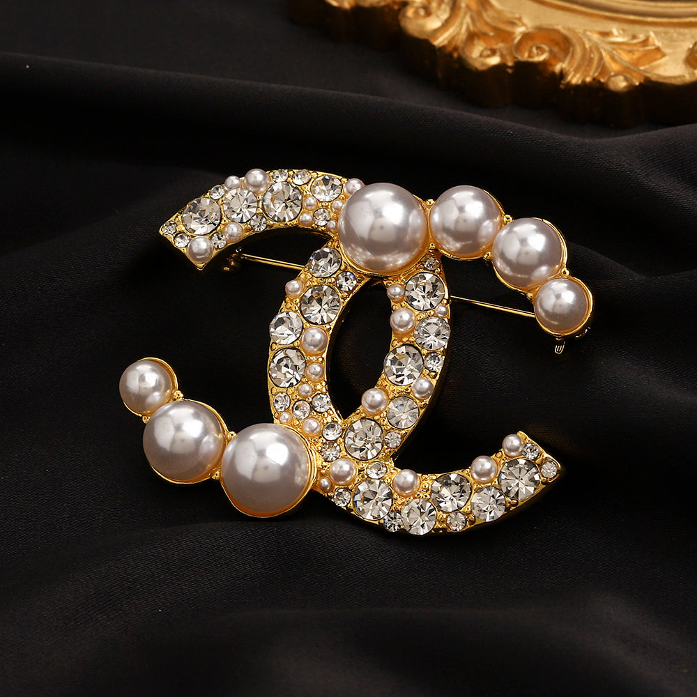 Alloy Steel Stamped Logo Brooch,Brooches Collection、CH*NEL Series