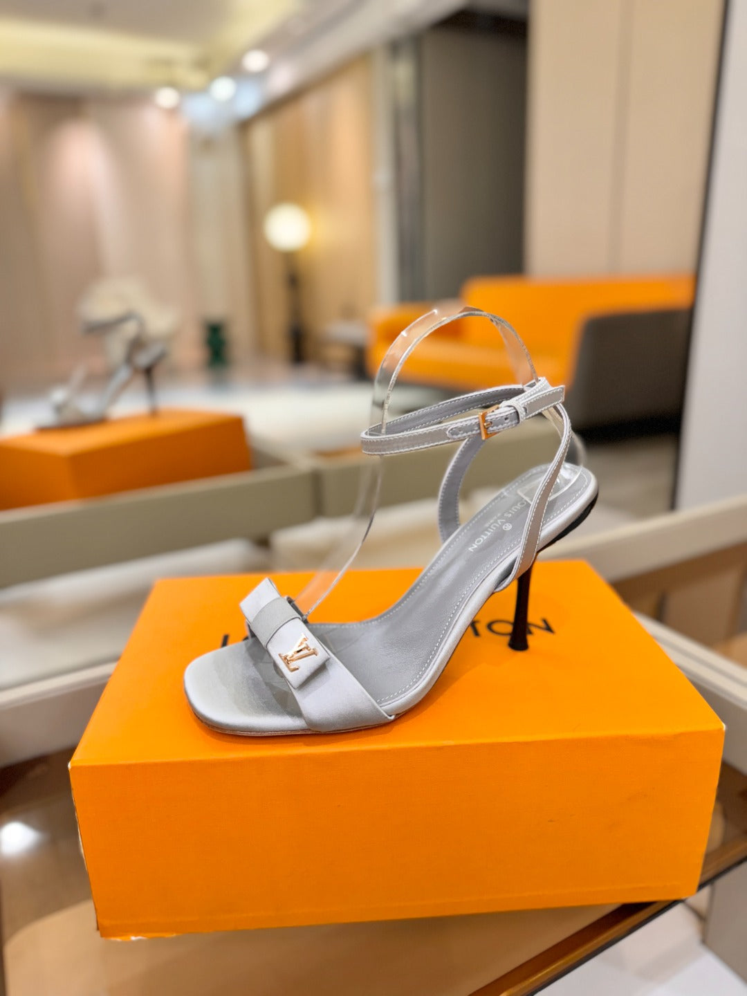 Fashion Sandals & Slippers Daily Footwear  L*V Series、Fashion Sandals & Slippers