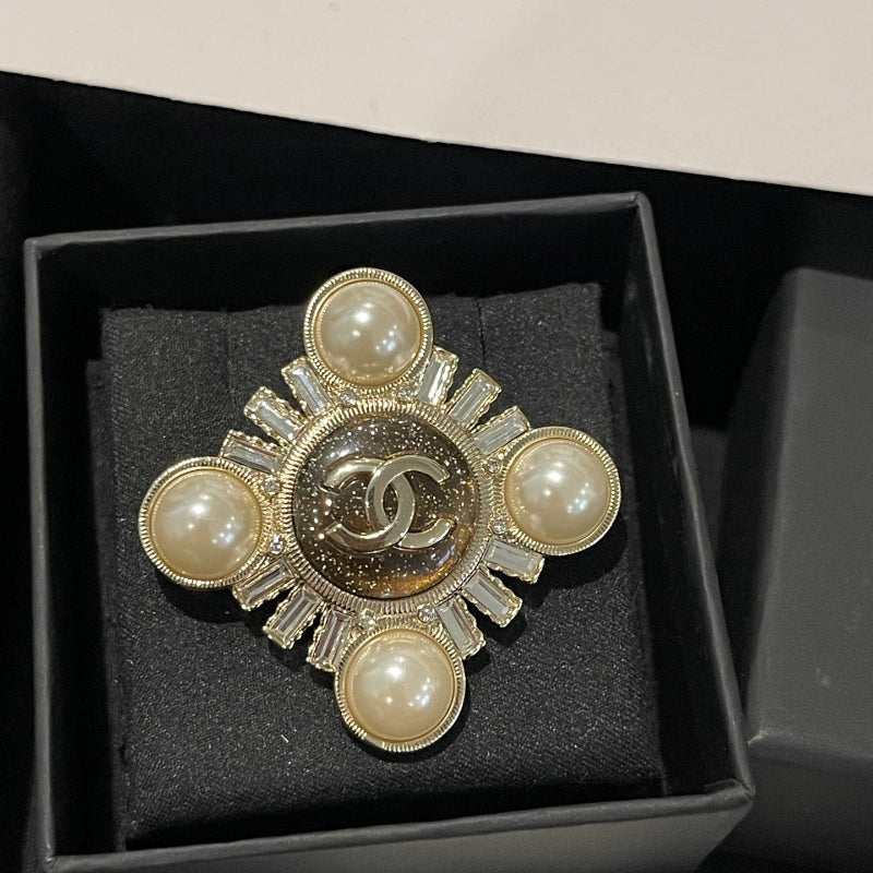 Premium Edition Brooch、Brooches Collection、CH*NEL Series、𝐁𝐫𝐨𝐨𝐜𝐡𝐞𝐬（𝐇）