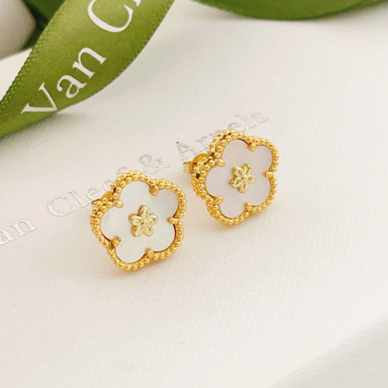 Beaded Outline Flower Stud Earrings