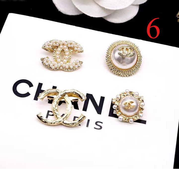 Alloy Stamped Logo Brooch,Brooches Collection、CH*NEL Series