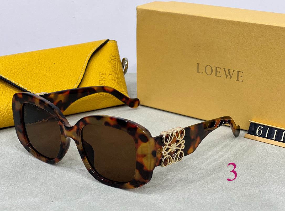 Oversized Rounded Sunglasses with Wide Sculpted Frames