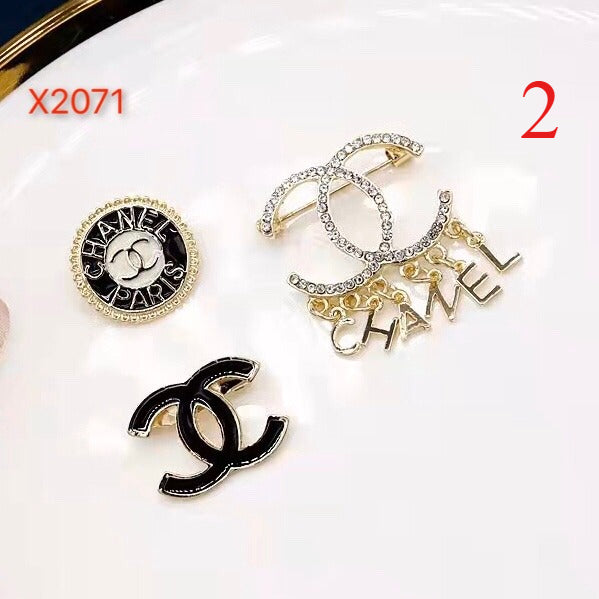 Alloy Stamped Logo Brooch,Brooches Collection、CH*NEL Series