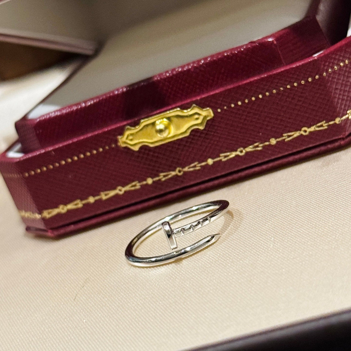 Premium Edition Ring ,Rings Collection、Cart*er Series、𝐑𝐢𝐧𝐠𝐬（𝐇）