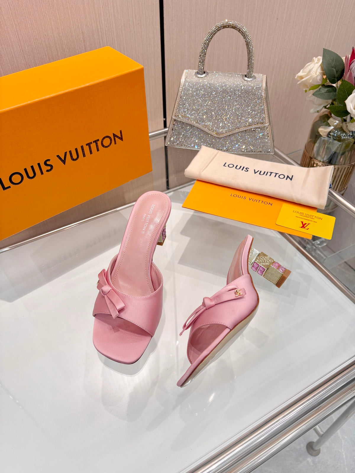 Fashion Sandals & Slippers Daily Footwear  L*V Series、Fashion Sandals & Slippers