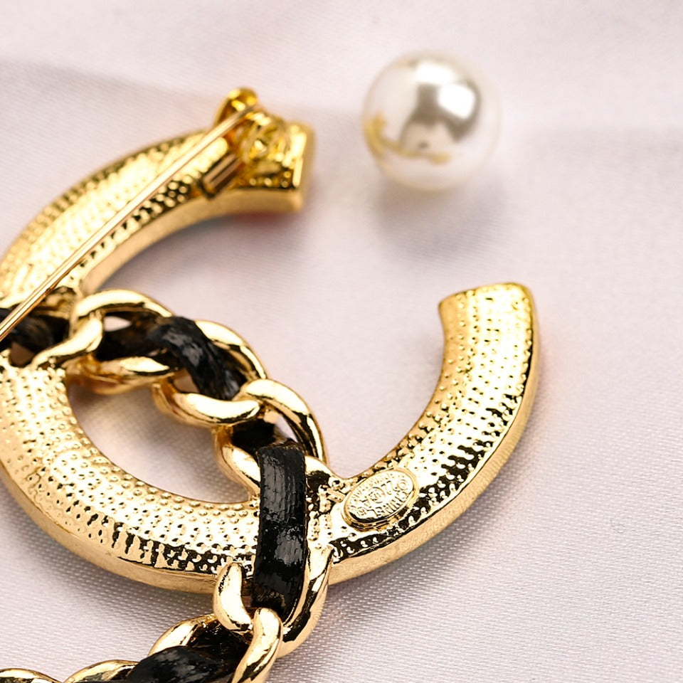Alloy Steel Stamped Logo Brooch,Brooches Collection、CH*NEL Series