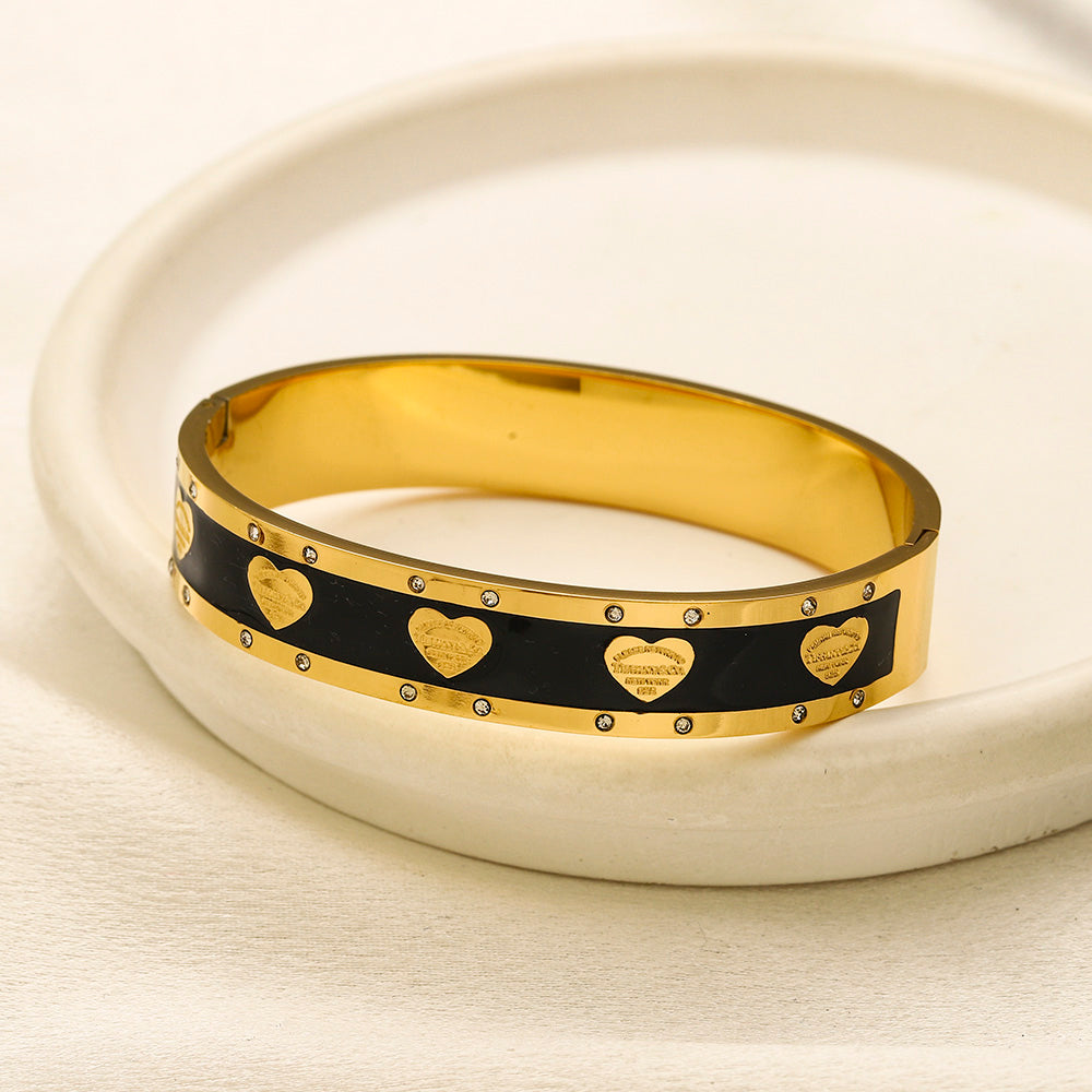 304 Stainless Steel Color-Inlay Heart Pattern Bangle Bracelet