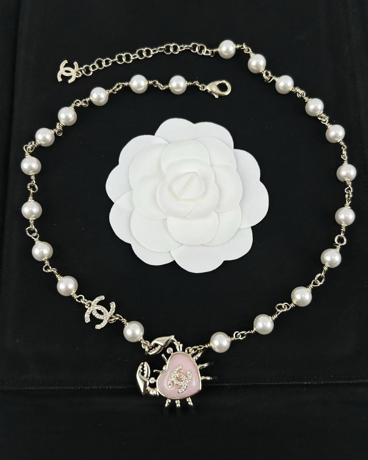 Pearl-Look Bead Necklace with Crab Charm
