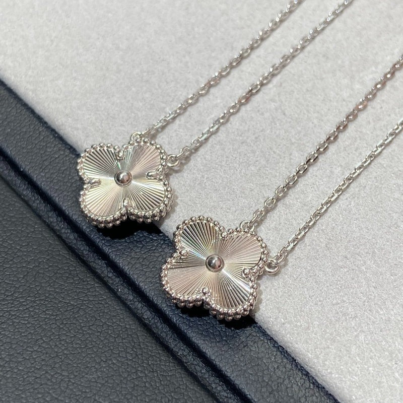 Fluted Quatrefoil Pendant Necklace