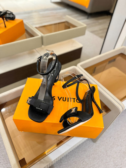 Fashion Sandals & Slippers Daily Footwear  L*V Series、Fashion Sandals & Slippers