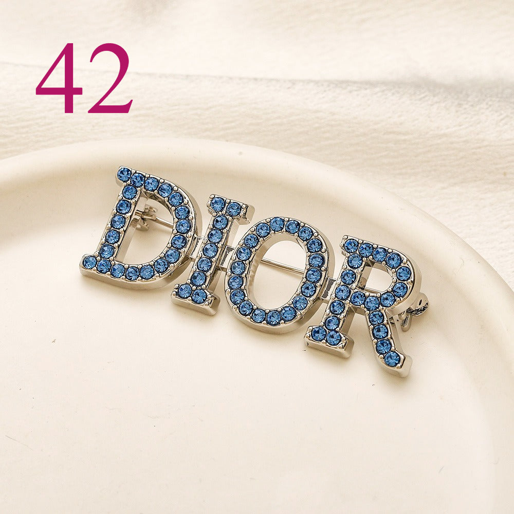 Fashion Brooch Collection,Brooches Collection、GU*CI Series、L*V Series、D*or Series、Y*L Series