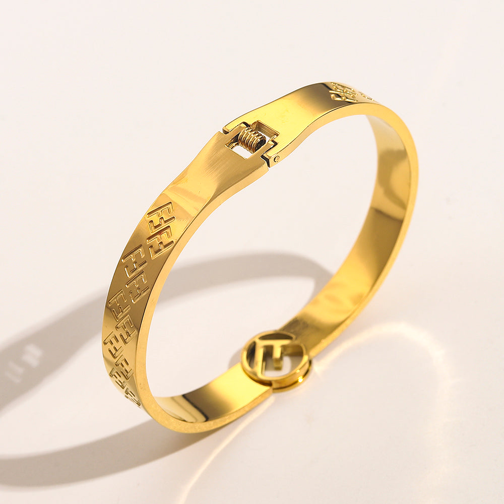 304 Stainless Steel Textured Round-Clasp Bangle Bracelet