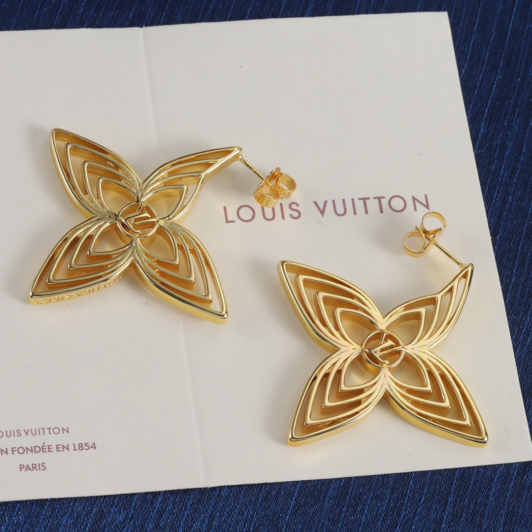 Openwork Four-Petal Flower Drop Earrings