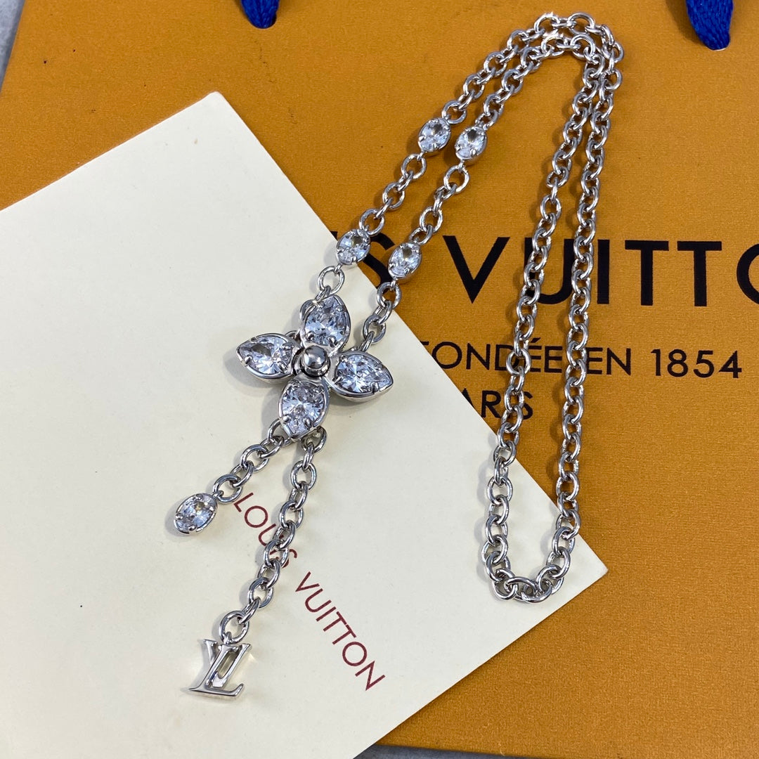 Pave Flower Pendant Chunky Chain Necklace