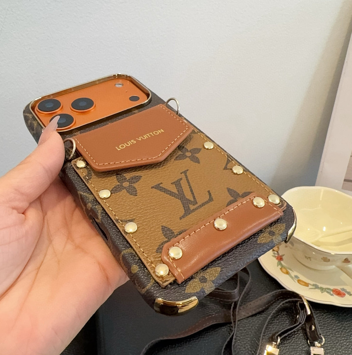 Fashion Aesthetic Shock Absorbing Protective Phone Case  L*V Series、Fashion Phone Case
