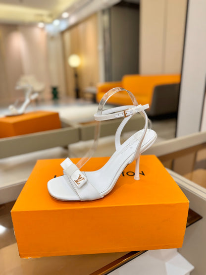 Fashion Sandals & Slippers Daily Footwear  L*V Series、Fashion Sandals & Slippers