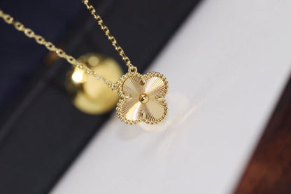 Fluted Quatrefoil Pendant Necklace