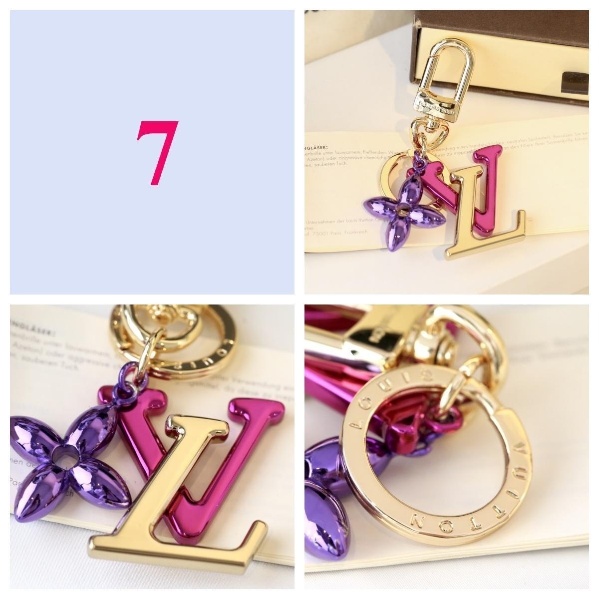 Premium Fashion Keychain Stylish Accessory、L*V Series、𝐊𝐞𝐲𝐜𝐡𝐚𝐢𝐧𝐬 & 𝐊𝐞𝐲 𝐑𝐢𝐧𝐠𝐬（𝐇）