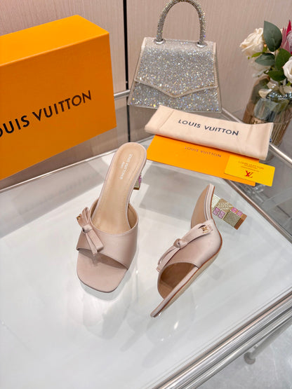 Fashion Sandals & Slippers Daily Footwear  L*V Series、Fashion Sandals & Slippers