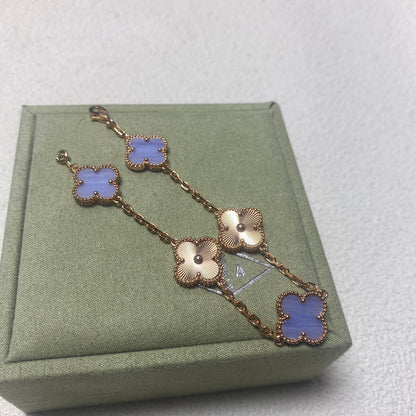 Scalloped Quatrefoil Chain Bracelet