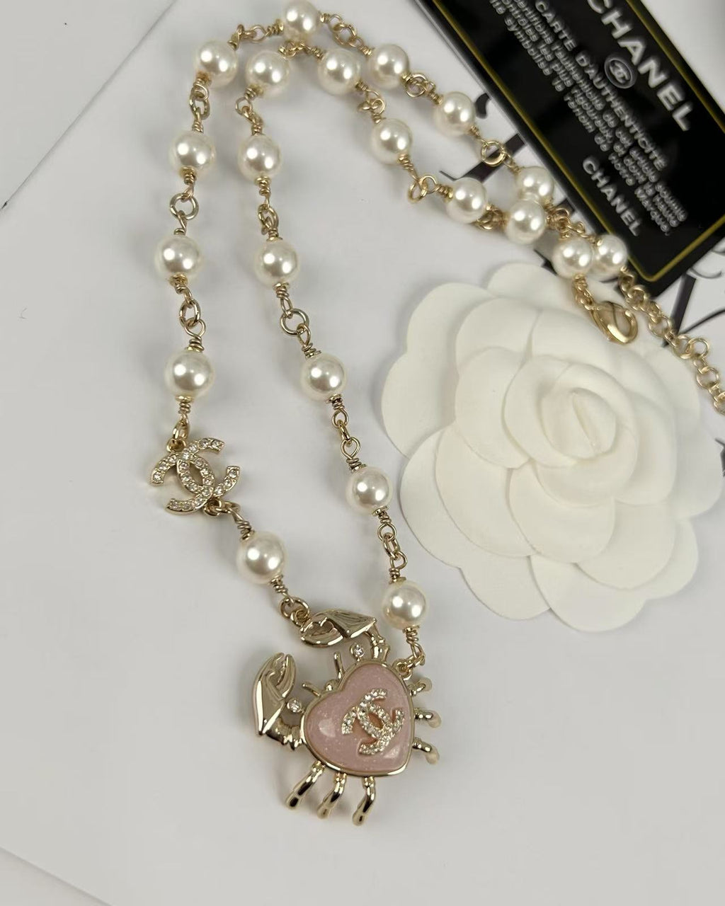 Pearl-Look Bead Necklace with Crab Charm