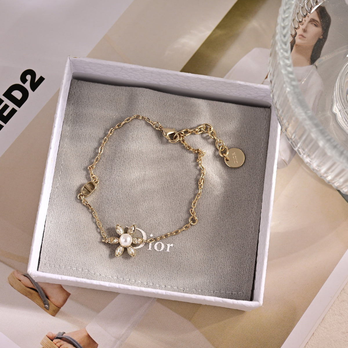 Fine Chain Necklace with Pearl-Look Drop