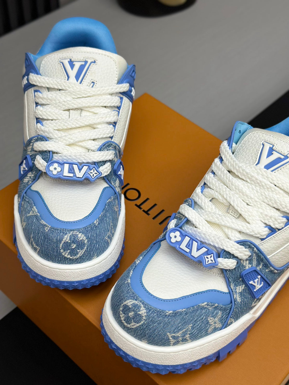 Trainer Maxi Sneaker Top Version