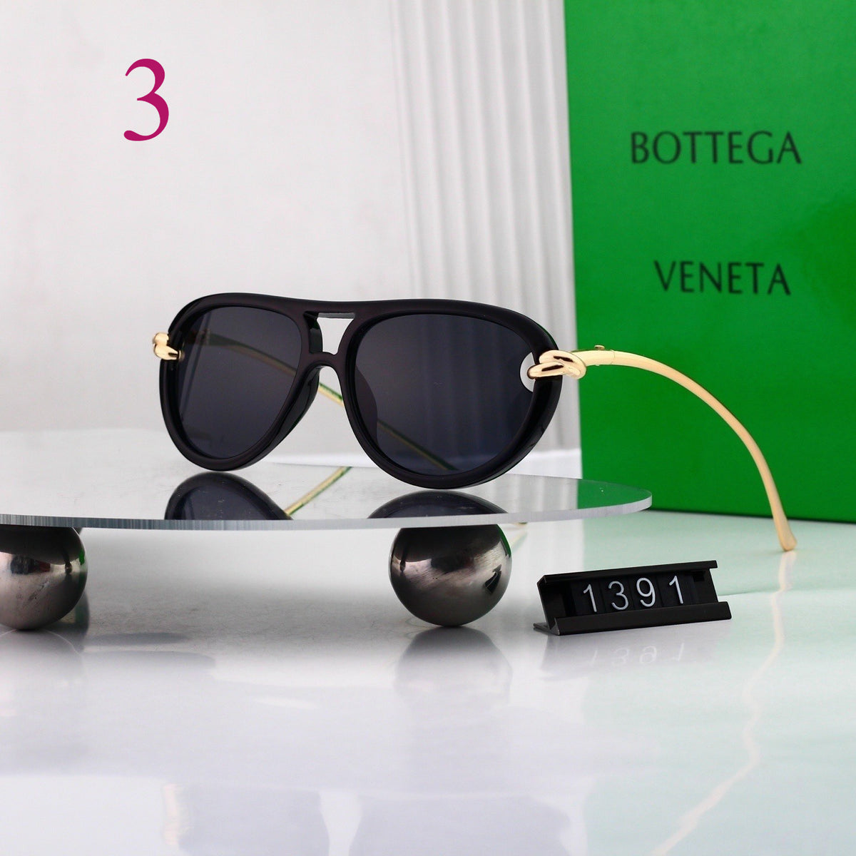 Bold Aviator Sunglasses with Contrast Metal Temples
