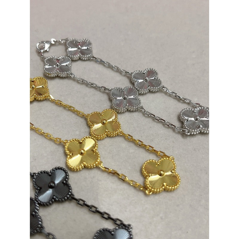 Rounded Quatrefoil Chain Bracelet