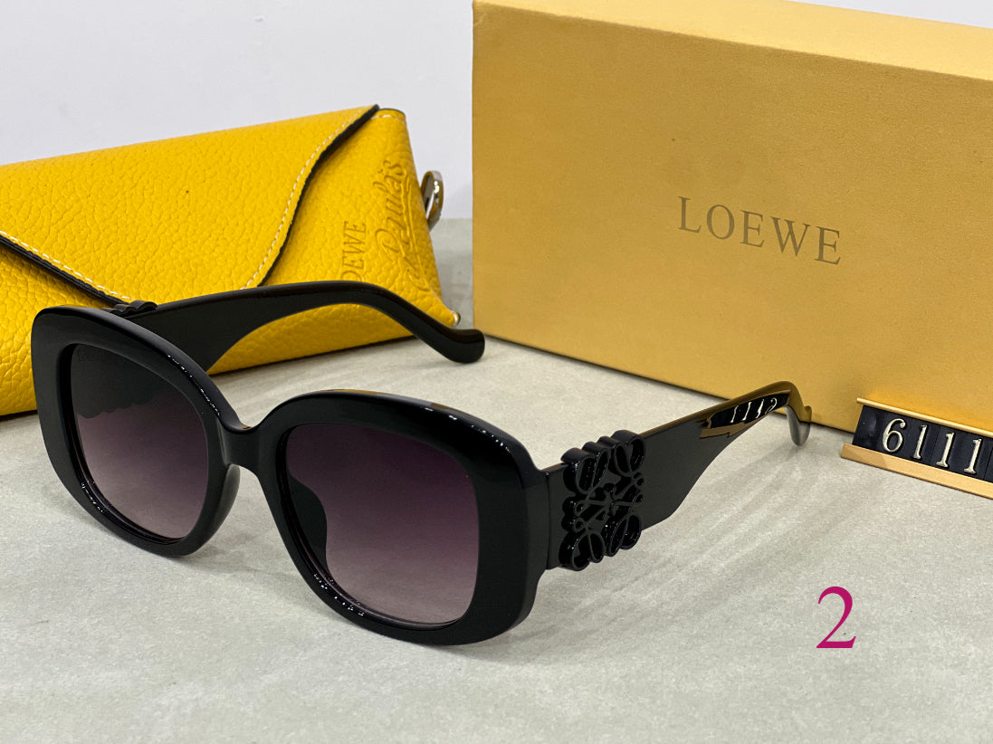 Oversized Rounded Sunglasses with Wide Sculpted Frames