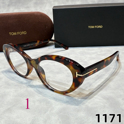 Narrow Oval Sunglasses with Flared Corners