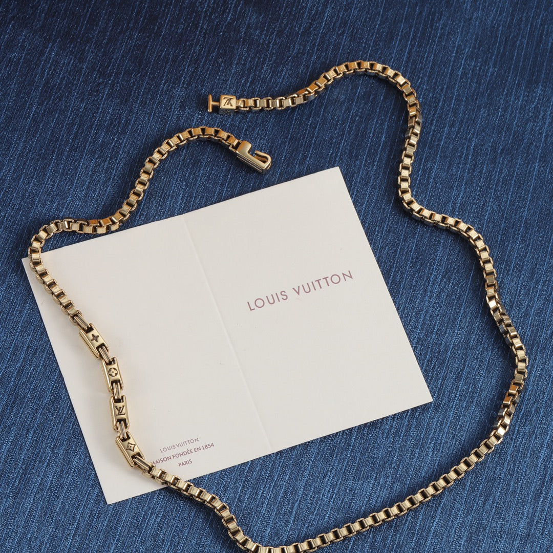 Classic Curb Chain Necklace
