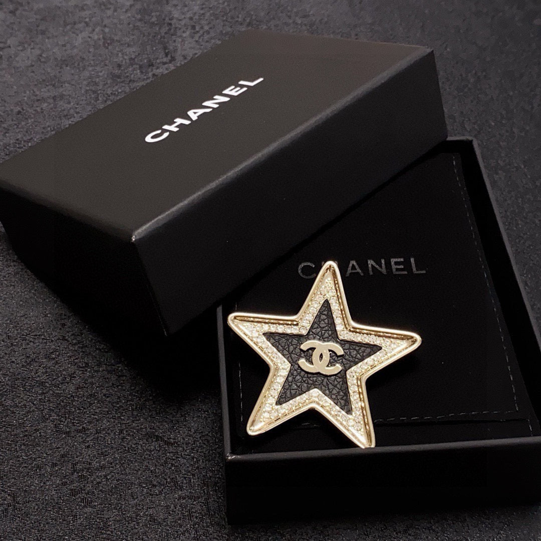 Premium Edition Brooch、Brooches Collection、CH*NEL Series、𝐁𝐫𝐨𝐨𝐜𝐡𝐞𝐬（𝐇）
