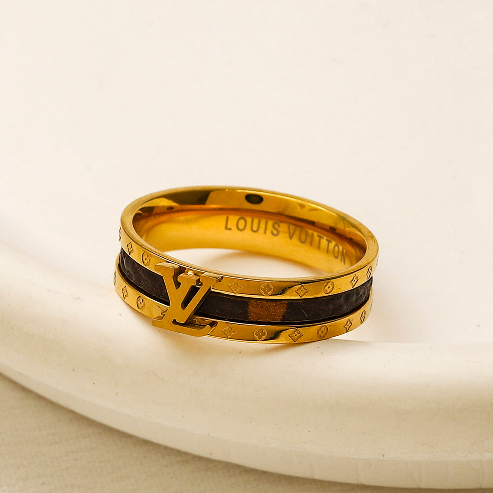Ring aus Edelstahl 304 mit gestanztem Logo