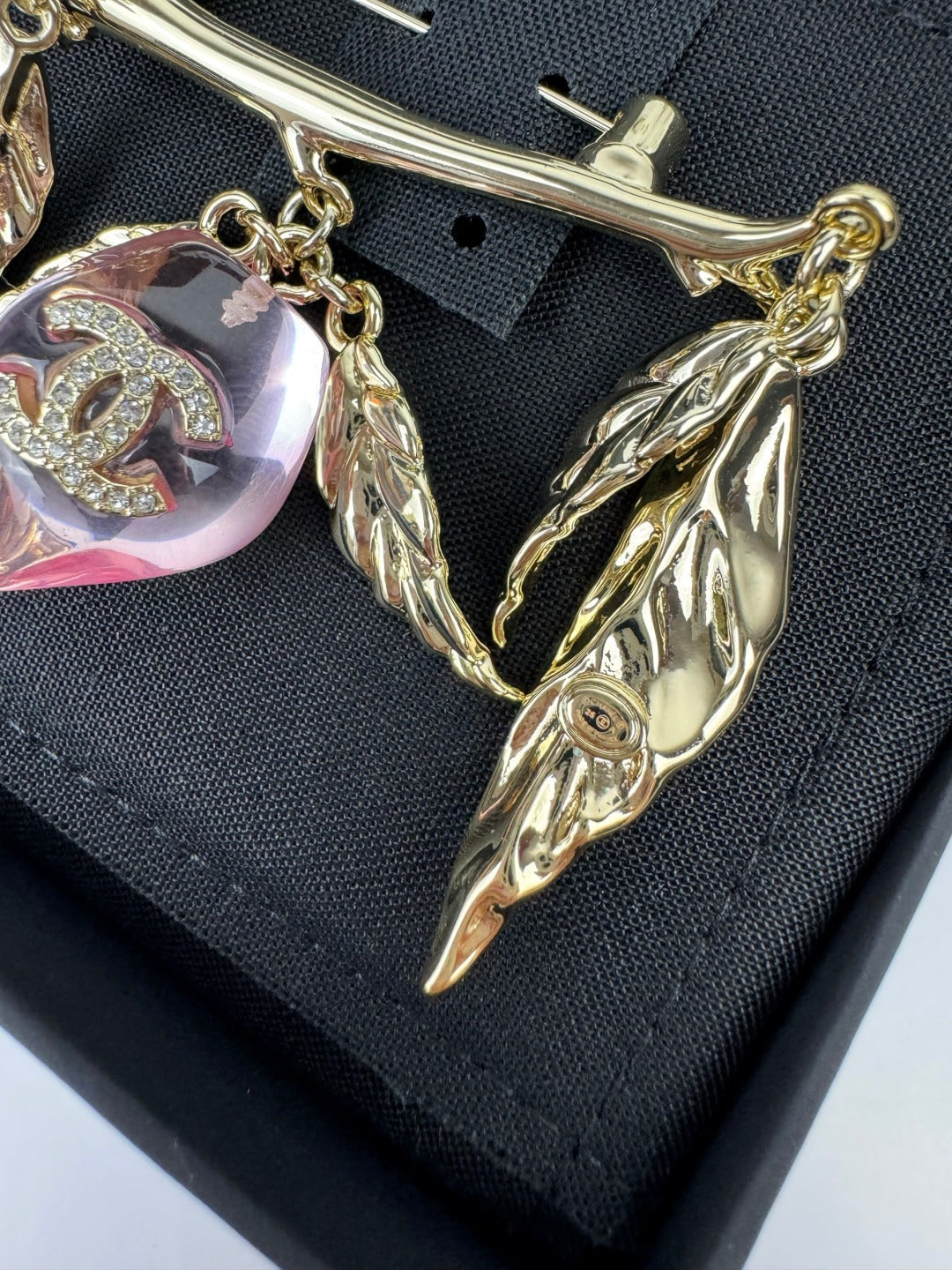Premium Edition Brooch、Brooches Collection、CH*NEL Series、𝐁𝐫𝐨𝐨𝐜𝐡𝐞𝐬（𝐇）