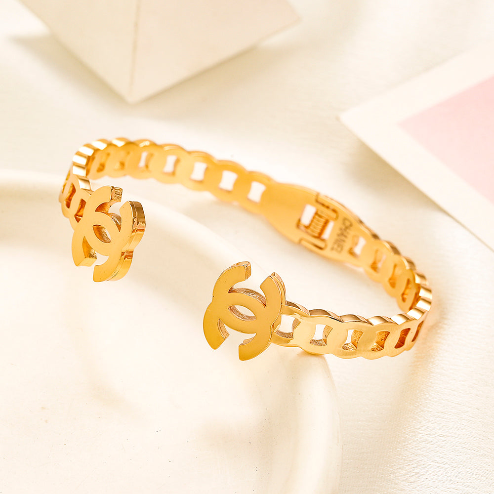 304 Stainless Steel Chain-Link Interlocking-C Cuff Bracelet